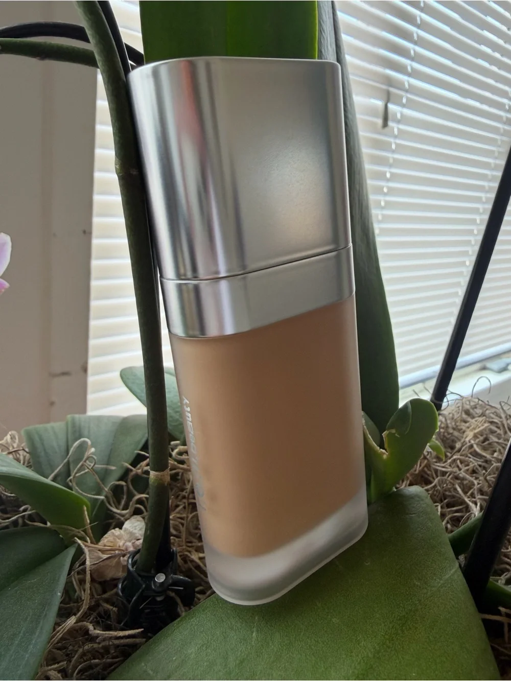 Summer Fridays Sheer Tint Foundation — Warm Beige Tone